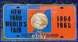 1964 1965 New York booster license plate World's Fair globe unisphere E5-A