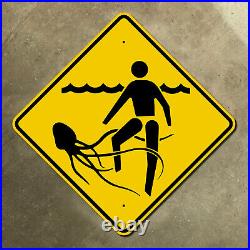 Australia Queensland jellyfish warning highway marker road sign beach ocean 36