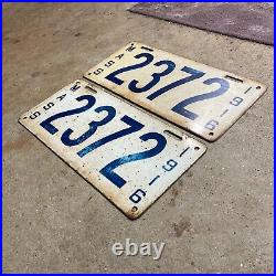 Massachusetts 1916 license plate pair 2372 blue white low number shorty Model T
