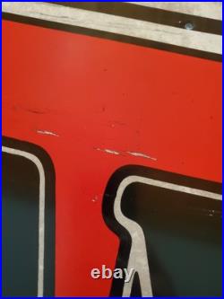 Rare Vintage Cam 2 Motor Oil Metal Display Advertising Store Garage Sign Rare Vintage Cam 2 Motor Oil Metal Display Advertising Store Garage Sign