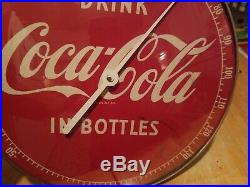 VINTAGE 1950s DRINK COCA-COLA IN BOTTLES ROUND METAL THERMOMETER GLASS GAS OIL