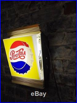 VintagePepsi Cola Soda Pop Bottle CapLighted Plastic/Metal SignFree Shipping