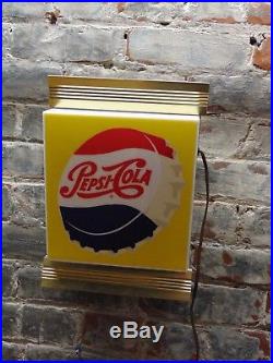 VintagePepsi Cola Soda Pop Bottle CapLighted Plastic/Metal SignFree Shipping