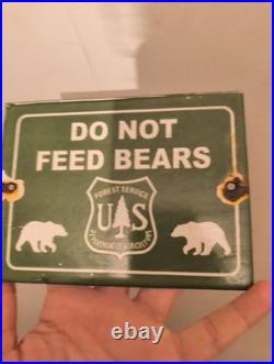 Vintage Do Not Feed Bears Forest Service Heavy Porcelain Metal Sign