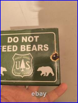 Vintage Do Not Feed Bears Forest Service Heavy Porcelain Metal Sign