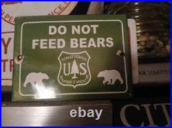 Vintage National Park Forest Service Sign Do Not Feed Bears Porcelain Metal