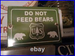 Vintage National Park Forest Service Sign Do Not Feed Bears Porcelain Metal