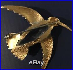 Vtg Signed 1960s Jelly Belly Hummingbird Pin Crown Trifari Brushed Gold Metal